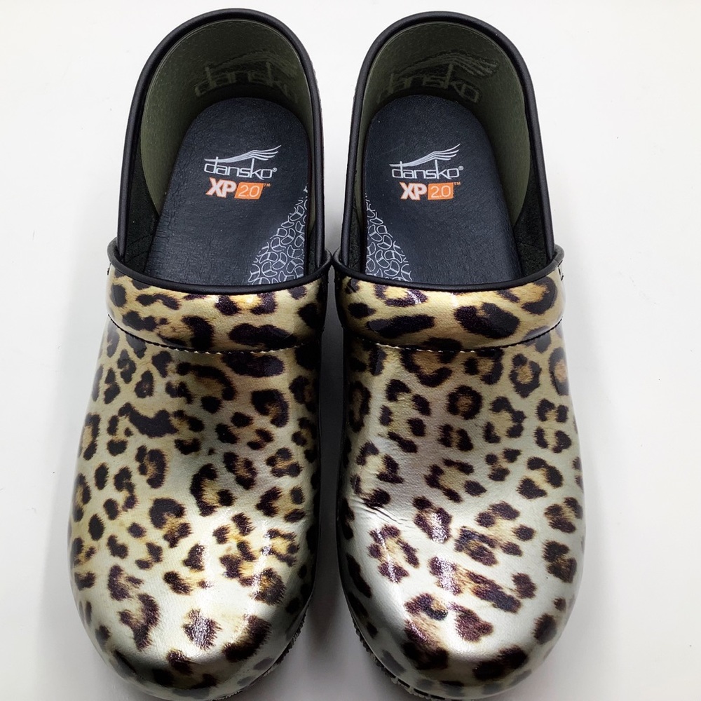 {Dansko}Leopard Patent Leather Clogs - Picture 1 of 8